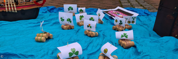 gebastelte St. Patricks-Schiffchen